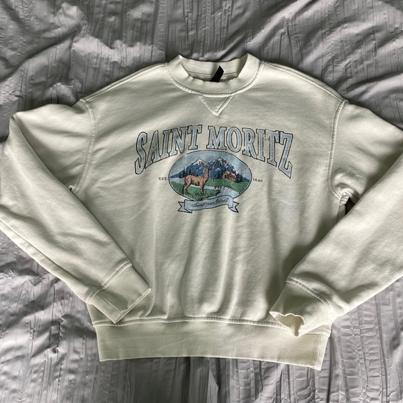 H&M Tops - H&M Crewneck